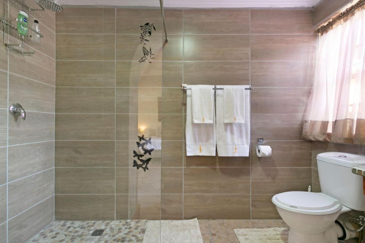 Ferienwohnung J'S Audacious Living Montagu Self Catering Exterior foto